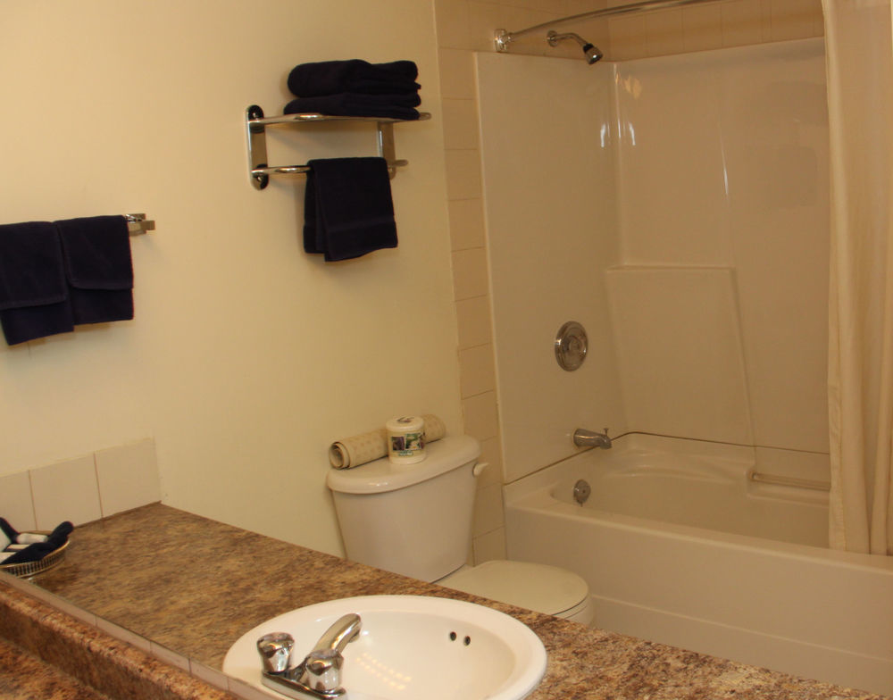 Argyll Plaza Hotel Edmonton Bagian luar foto