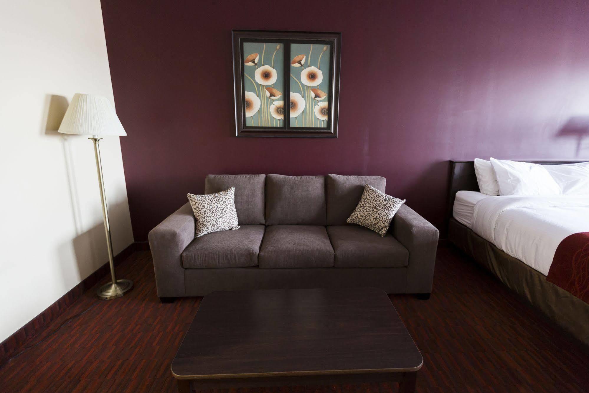 Argyll Plaza Hotel Edmonton Bagian luar foto