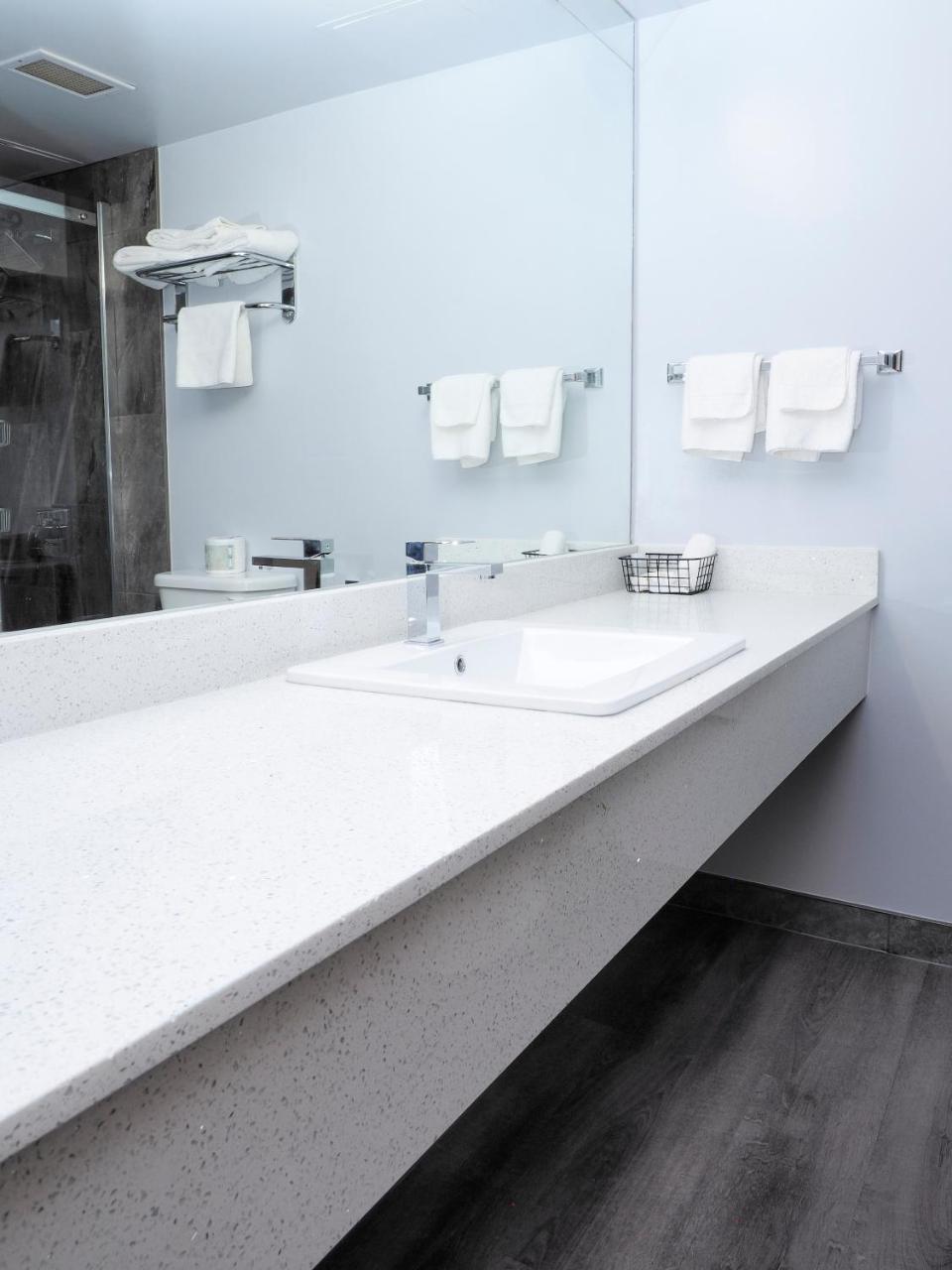 Argyll Plaza Hotel Edmonton Bagian luar foto